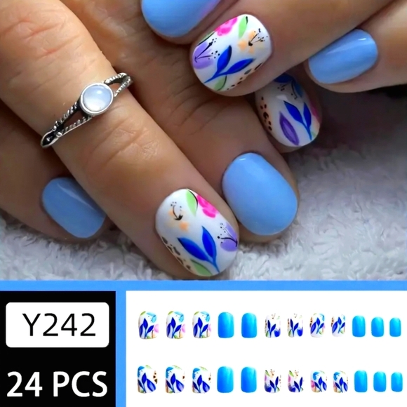 Press-on Reusable Nails in Blue Easter Floral - Picture 5 of 7